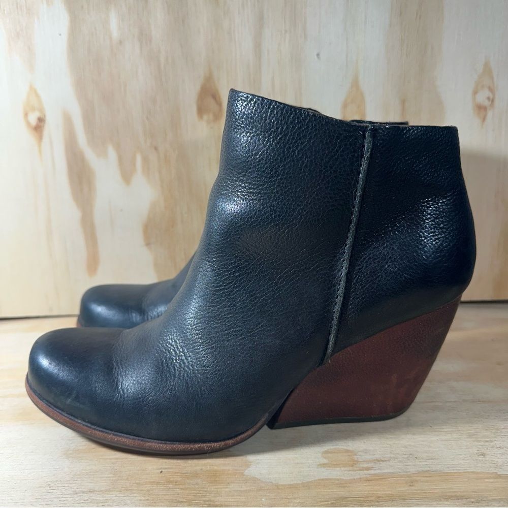 Kork Ease Black Leather Wedge Ankle Boots Women’s Size 8.5